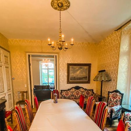 Private Castle With Park - Chateau Guillermo La Moncelle Bagian luar foto
