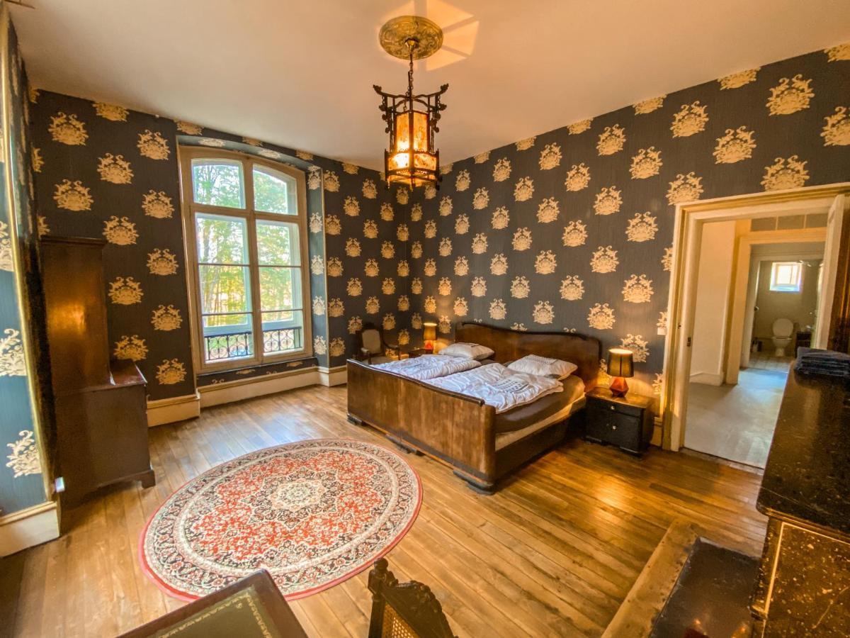 Private Castle With Park - Chateau Guillermo La Moncelle Bagian luar foto