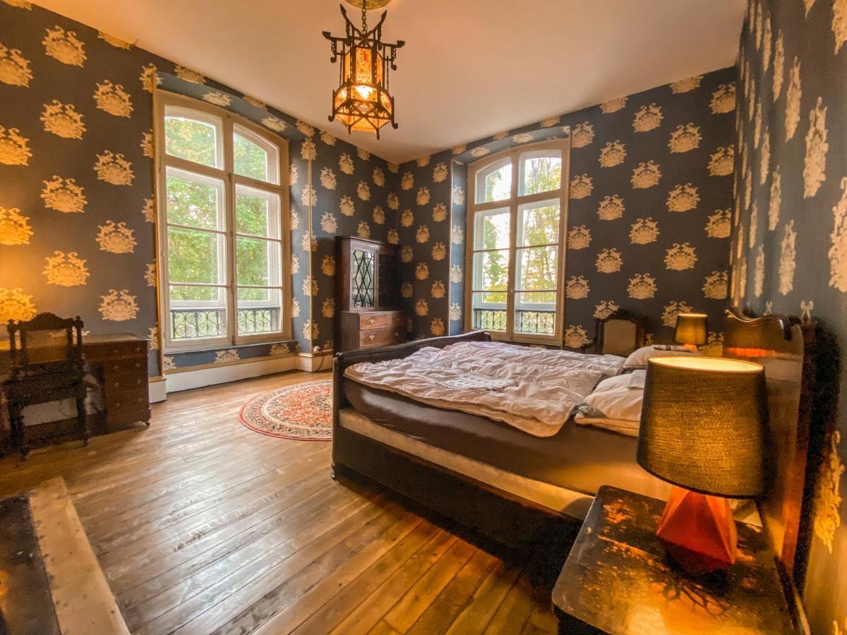 Private Castle With Park - Chateau Guillermo La Moncelle Bagian luar foto