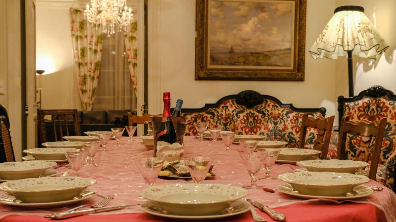 Private Castle With Park - Chateau Guillermo La Moncelle Bagian luar foto