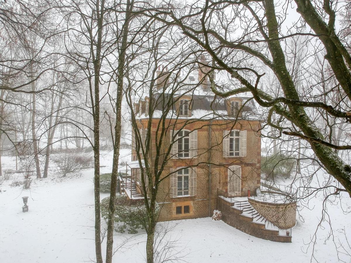 Private Castle With Park - Chateau Guillermo La Moncelle Bagian luar foto